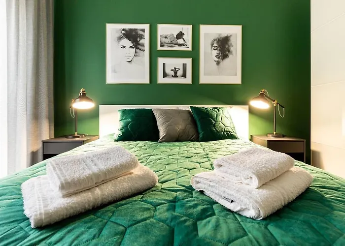 Green Boutique Apartment 60M2 & Garage